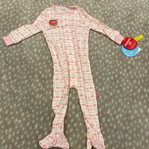 Magnetic Me onesie | size 9-12 months